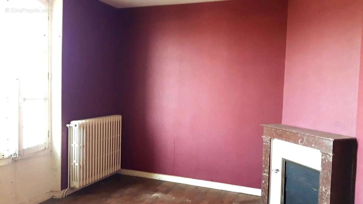 Maison à BUSSIERE-POITEVINE