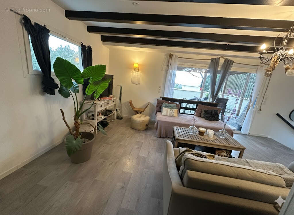 Ensemble immobilier : Appartement T4 + 2 studios - 20144 STE LUCIE DE PORTO VECCHIO - photo 15