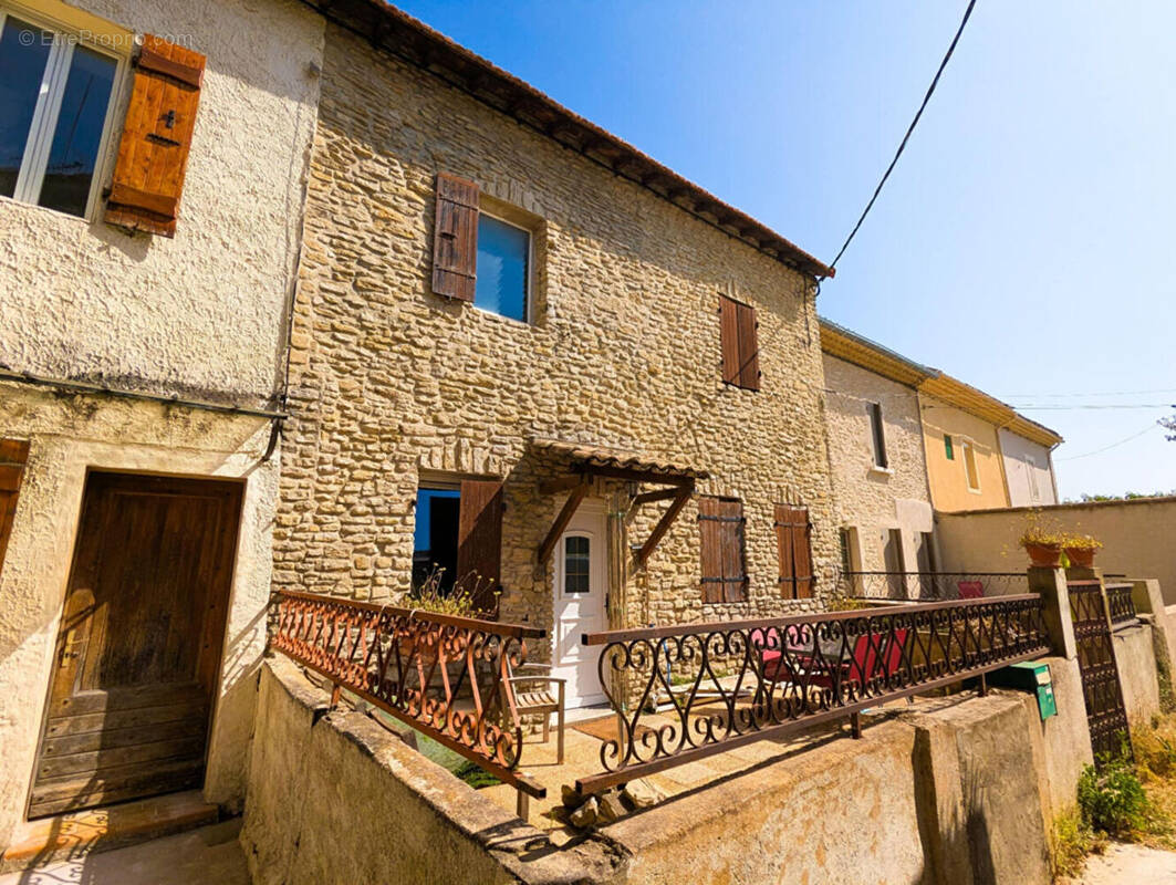 Maison à SAUMANE-DE-VAUCLUSE