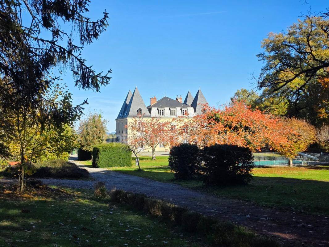 Maison à CHATEAUNEUF-LA-FORET