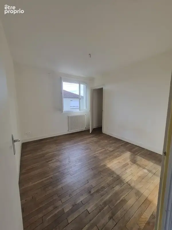 Maison familiale avec sous-sol complet et jardin clos - photo 9