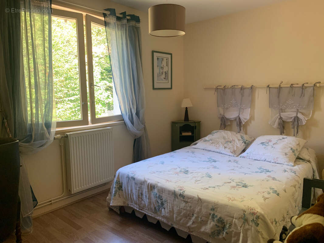 Maison à CHARBONNIERES-LES-BAINS