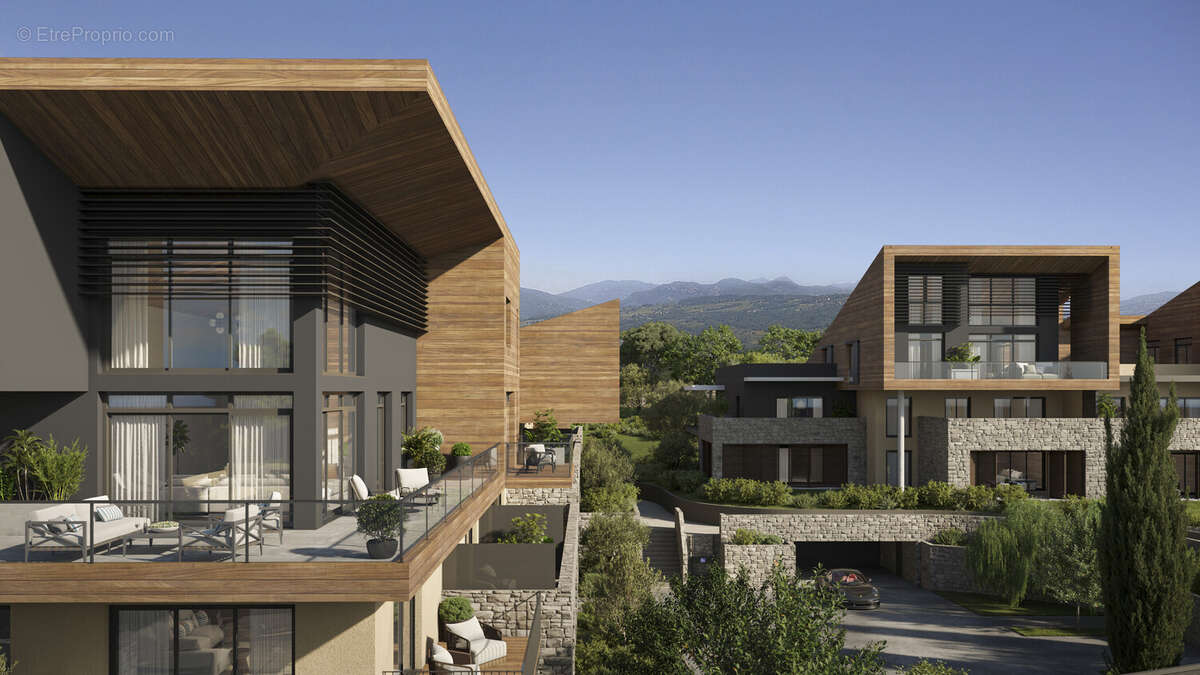 Appartement à CHATEAUNEUF-GRASSE
