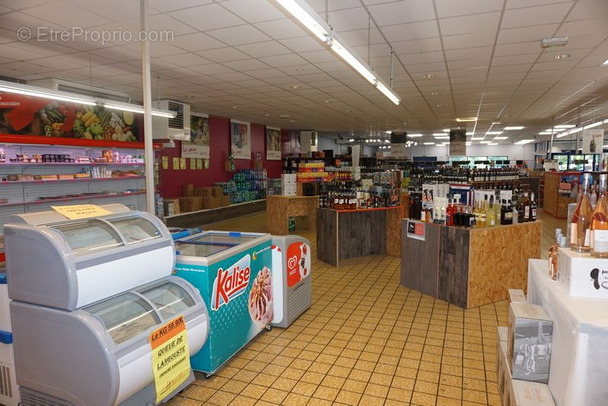 Commerce à PARAY-LE-MONIAL