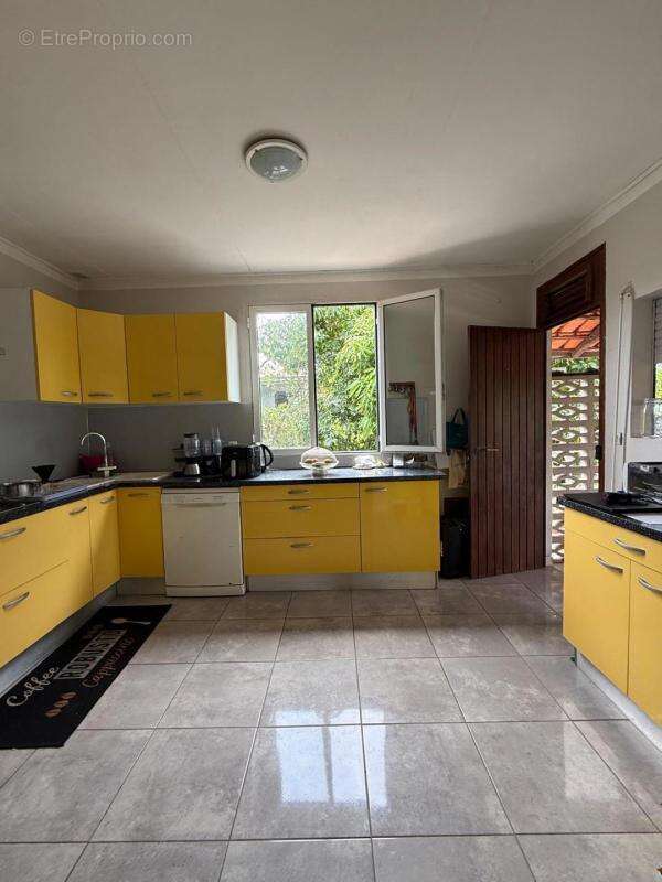 Maison à RIVIERE-SALEE