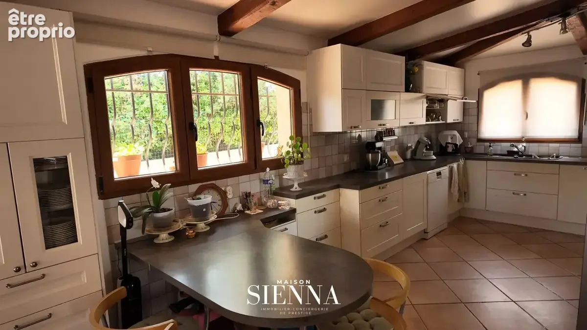 Maison 6 pièces 135 m² à vendre à La Seyne-Sur-Mer (83500) - photo 8