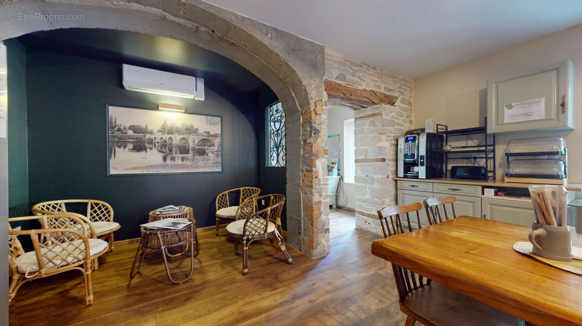 Commerce à ORCHAMPS