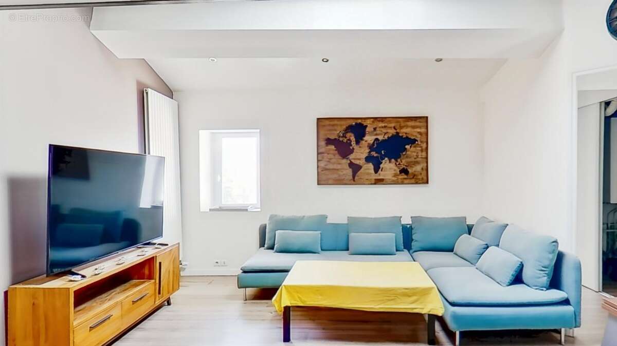 Appartement à MIRIBEL