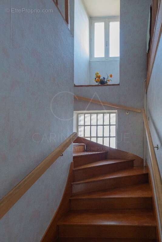 Maison à TASSIN-LA-DEMI-LUNE