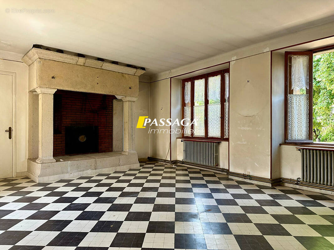 Maison à SEVERAC-LE-CHATEAU