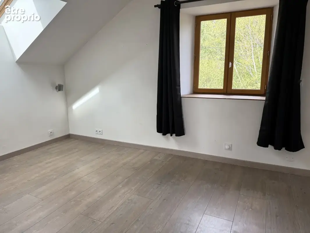 CUZORN, dans les côteaux, bel ensemble immobilier en pierre,  à quelques kilomètres de FUMEL et de ses commerc - photo 15