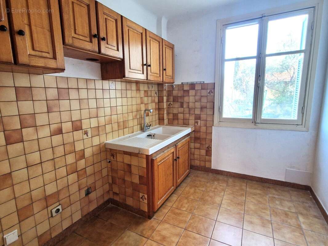 A vendre, Appartement, 3 Pièces en RDC, 47 m², NICE 06100, Alpes-Maritimes - photo 6