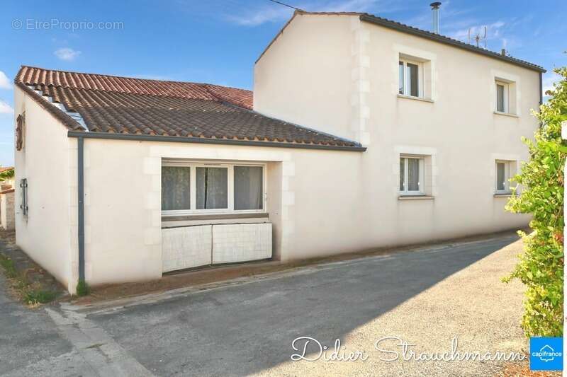 Maison à AIGREFEUILLE-D'AUNIS