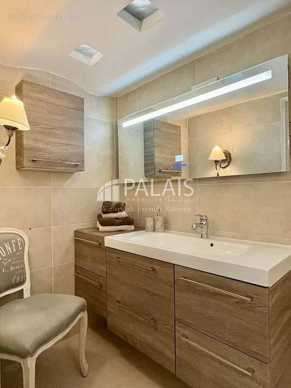 Appartement à ROQUEBRUNE-CAP-MARTIN