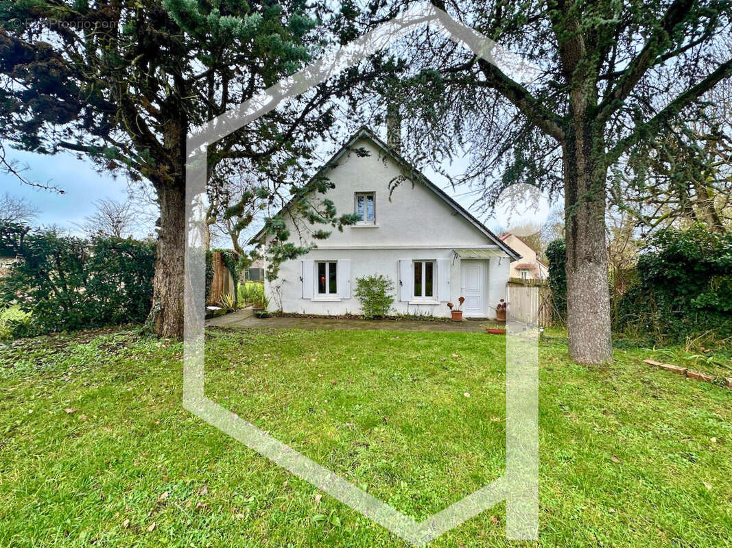 Maison à COSNE-COURS-SUR-LOIRE