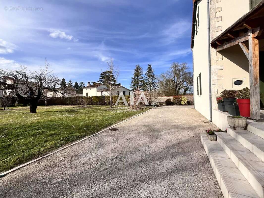 Maison à MAINE-DE-BOIXE