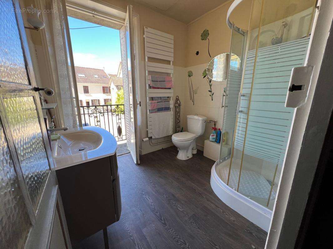 Maison à FERRIERES-EN-BRIE