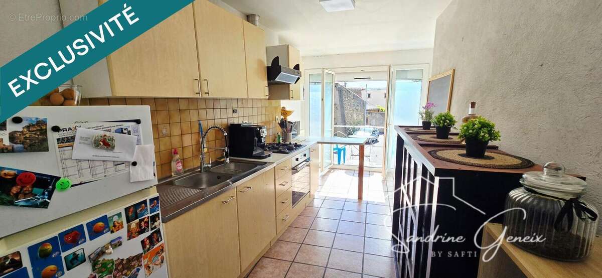 Maison 80 m² à Saint-Germain-Lembron  - photo 5