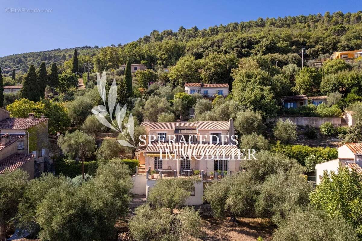 Maison à SPERACEDES