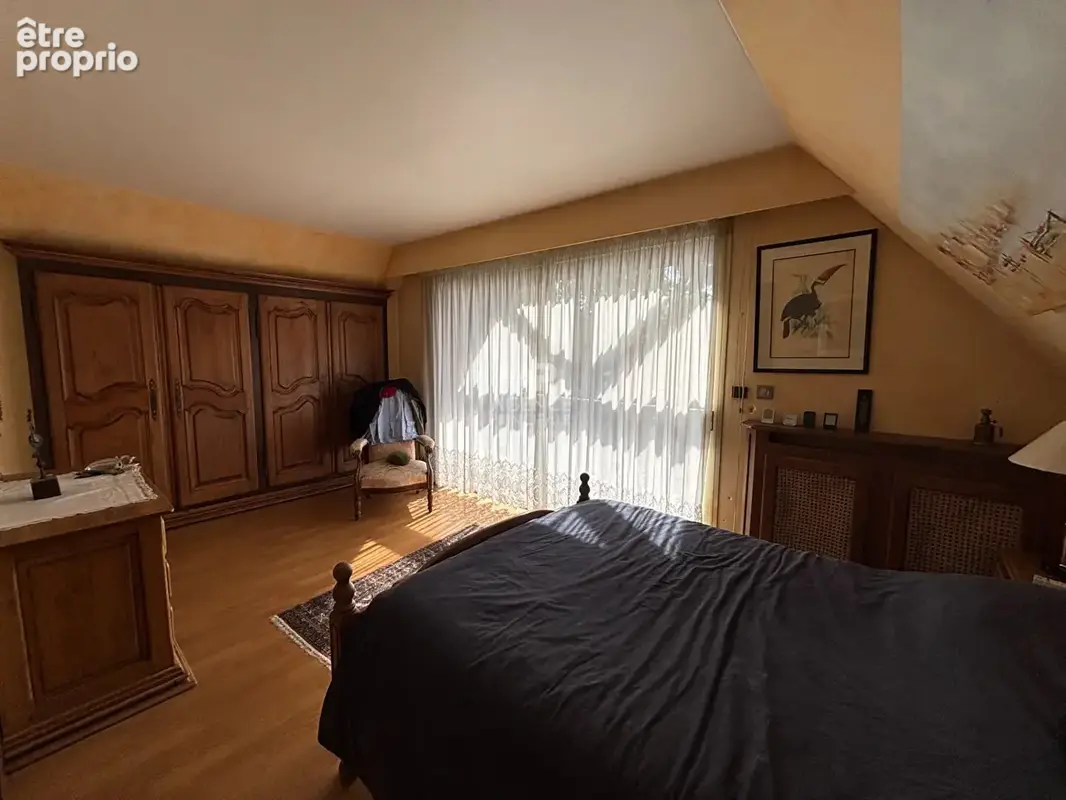 Maison d'exception à vendre à Saint Ouen l'Aumône - 8 pièces, 195,75 m² sur 1131 m² de terrain - photo 6