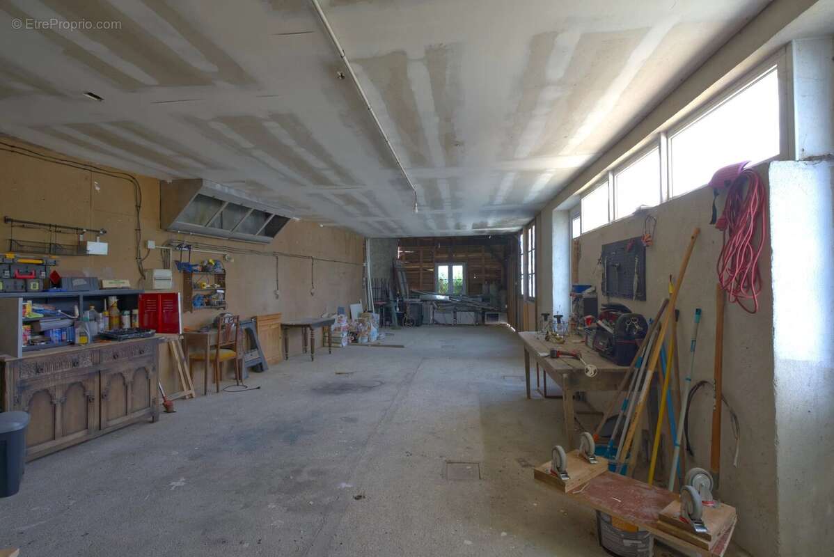 Maison en pierre spacieuse avec grand gîte (4/6 chambres) au cœur d’un village recherché - photo 25