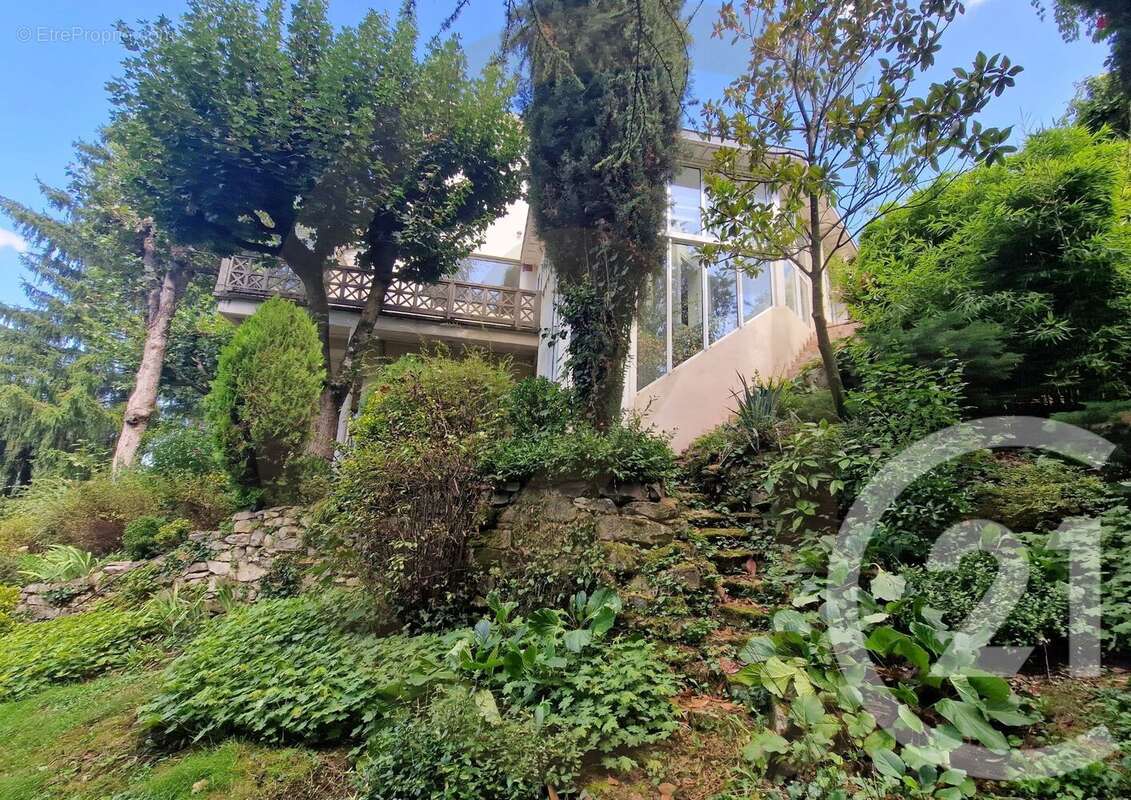 Maison à BOURGOIN-JALLIEU