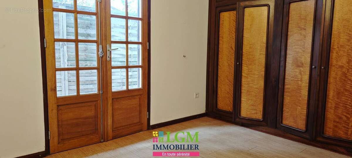 Villa de charme spacieuse sur grand terrain 1.200m2 à Trois-Mares, TAMPON - photo 12