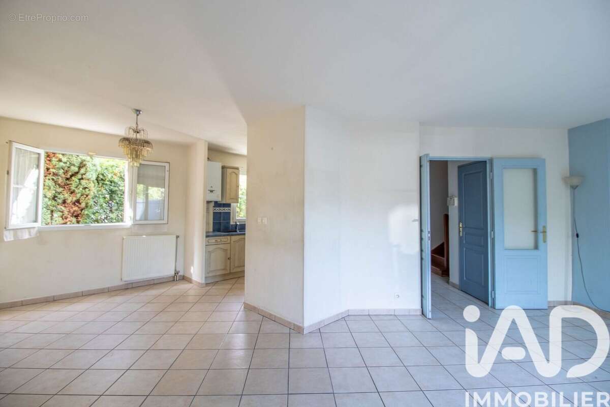 Maison 112 m² à Montmagny  - photo 2