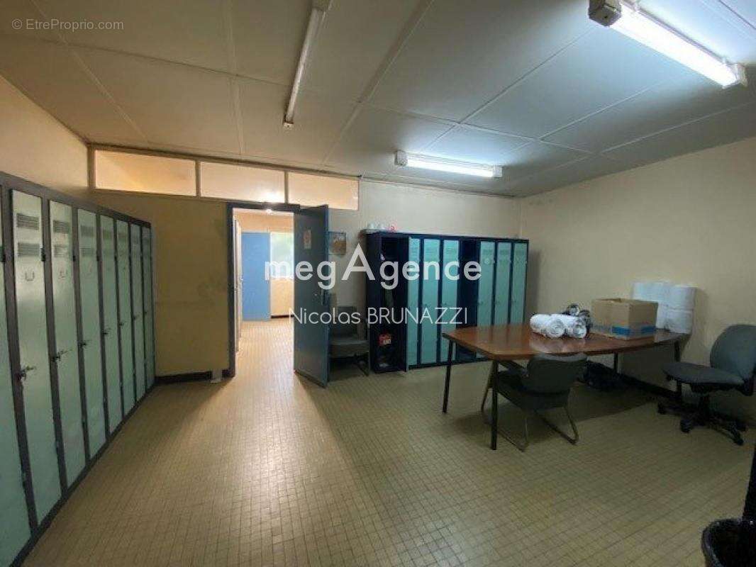 Commerce à VIMOUTIERS