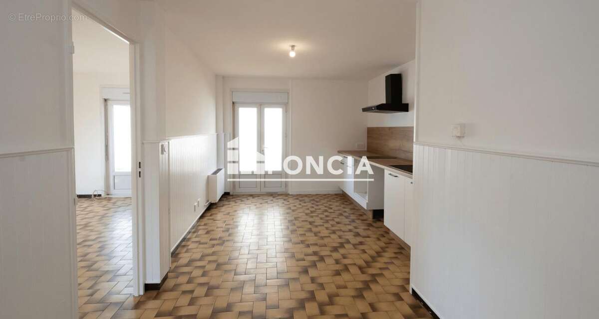 GUILHERAND-GRANGES - Maison 106 m² avec 3 chambres avec garage - photo 7