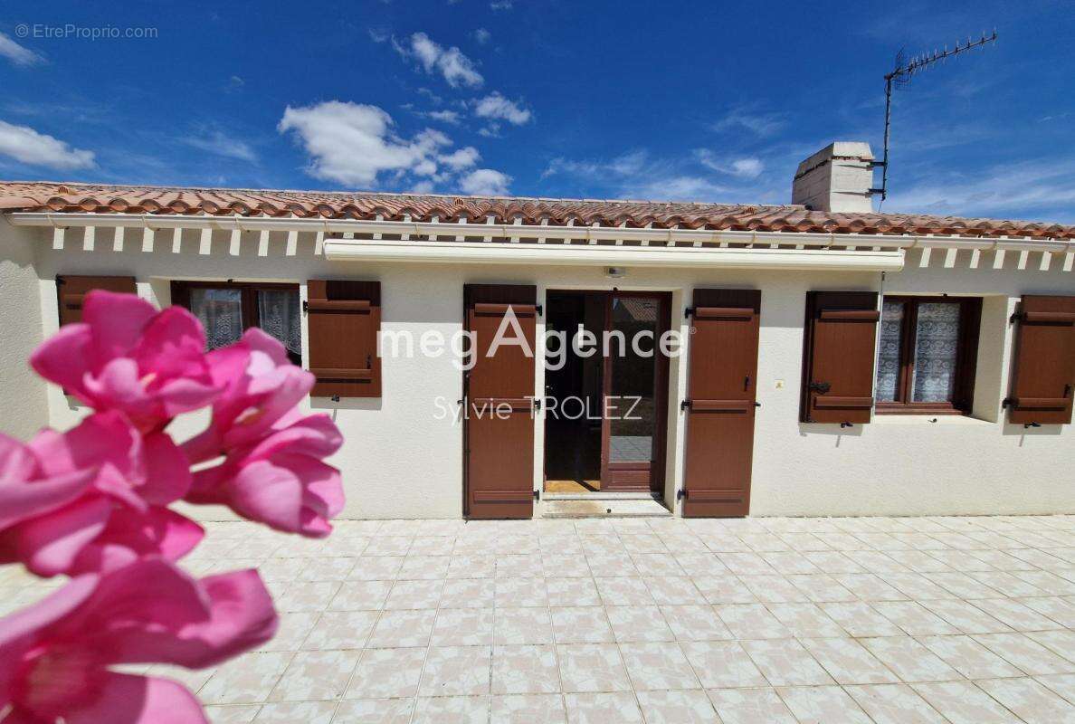 Maison à ANGLES