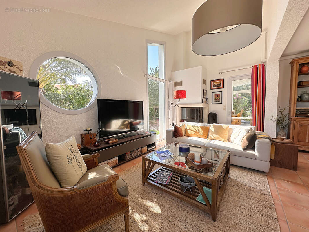 Maison à SAINT-CYPRIEN