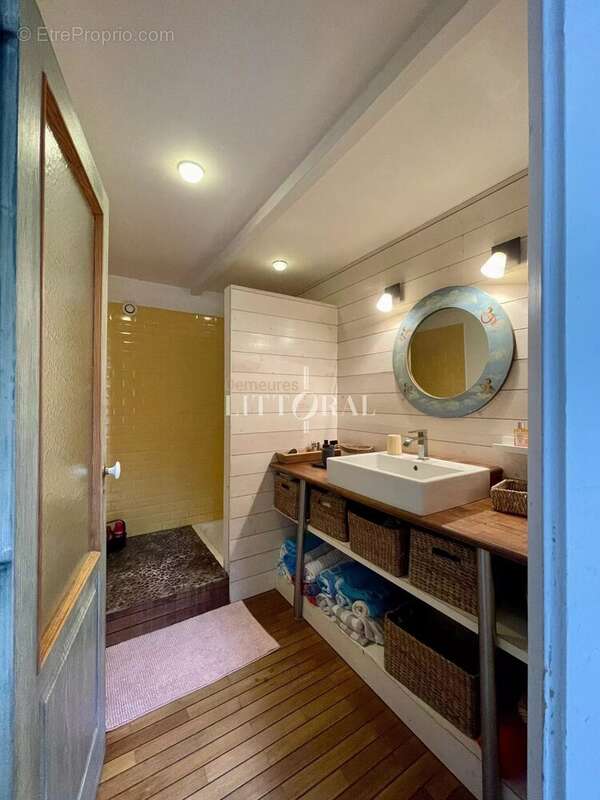 À Louannec, une maison de caractère entre mer et douceur de vivre - photo 12