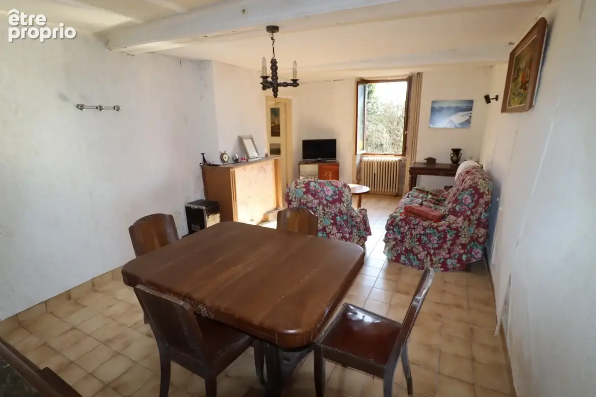 Jolie maison en pierre de taille au cœur de Saint-Julien sur Reyssouze - photo 3