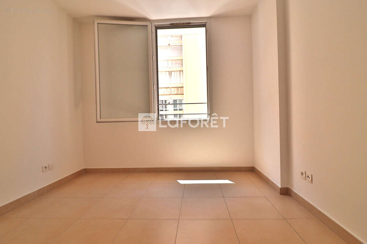 Appartement à MARSEILLE-7E