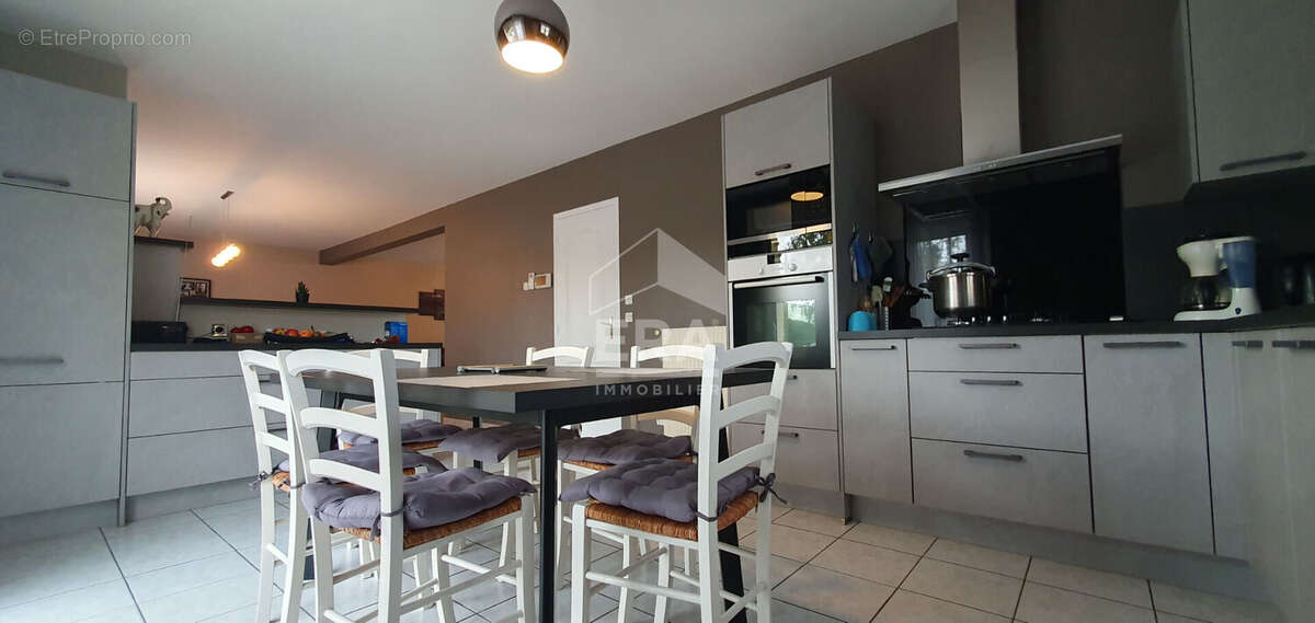 Maison à GRISY-SUISNES