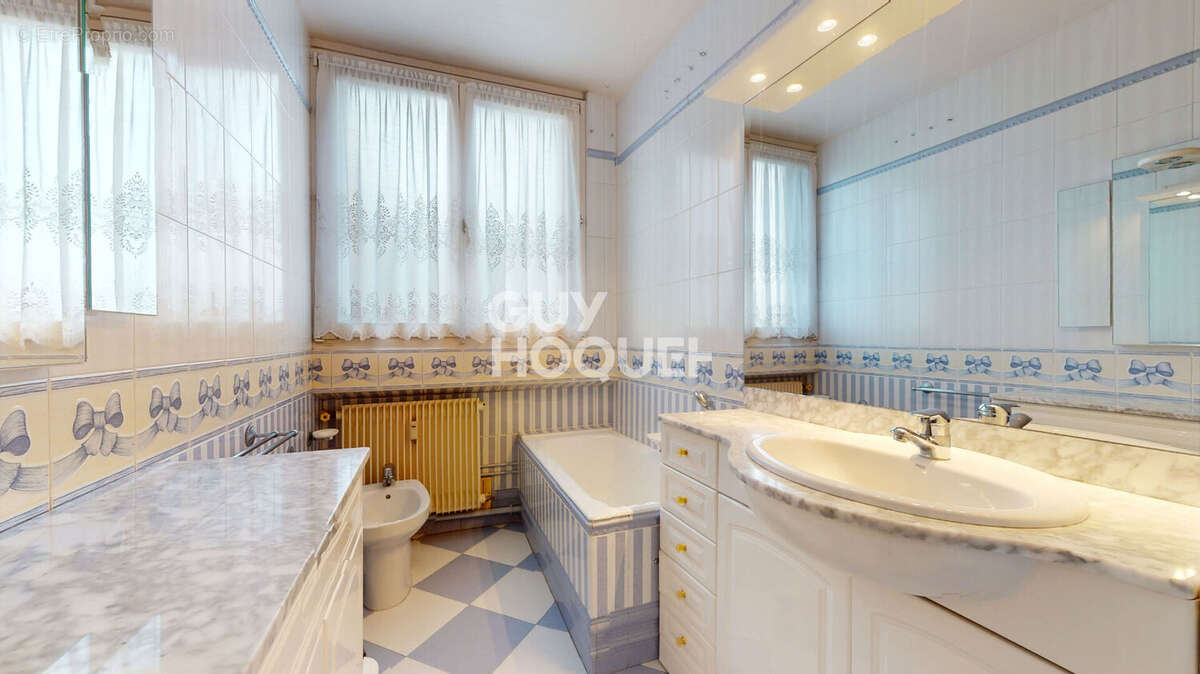 Appartement à ERMONT