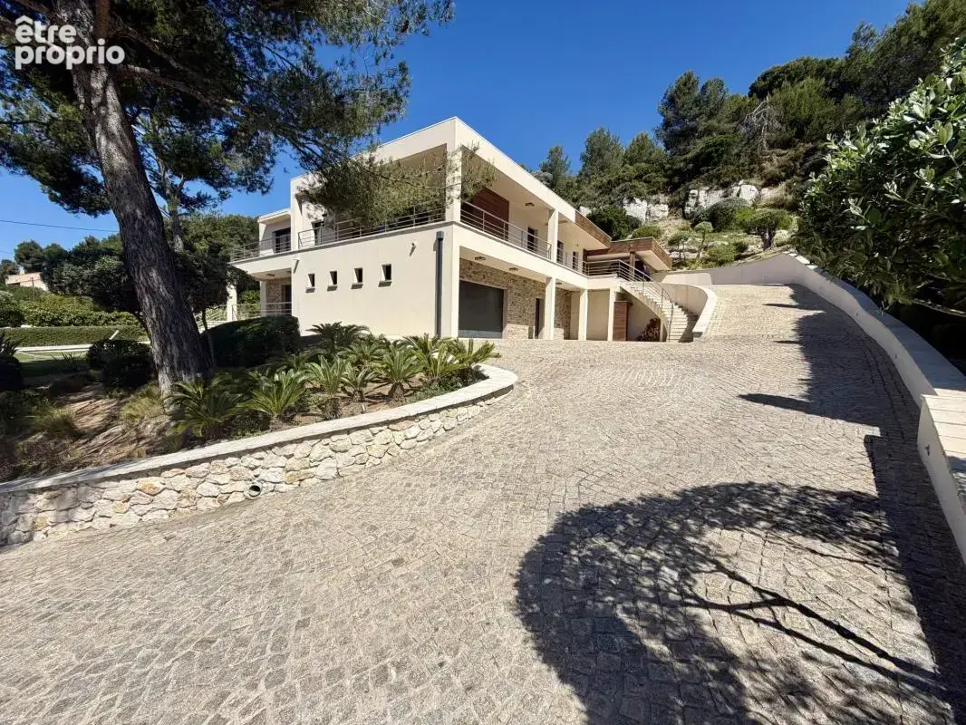 Photo Maison à Les Pennes-Mirabeau au prix de 1 500 000€