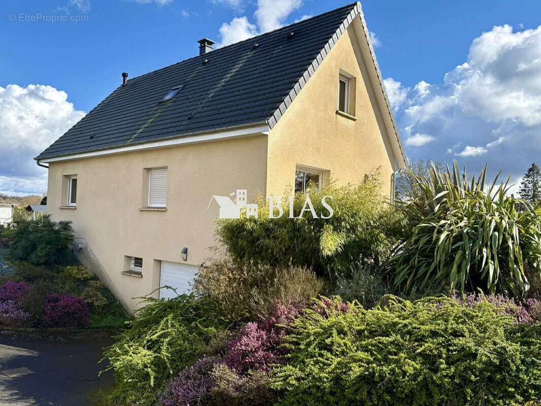 Maison à BOURG-ACHARD