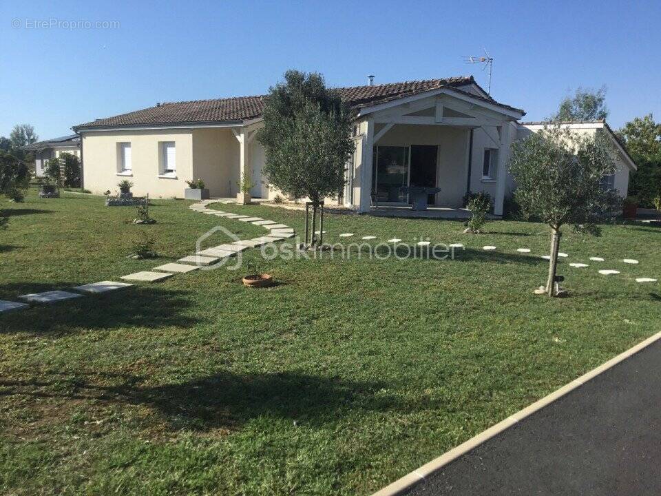 Maison à CAMPS-SUR-L&#039;ISLE