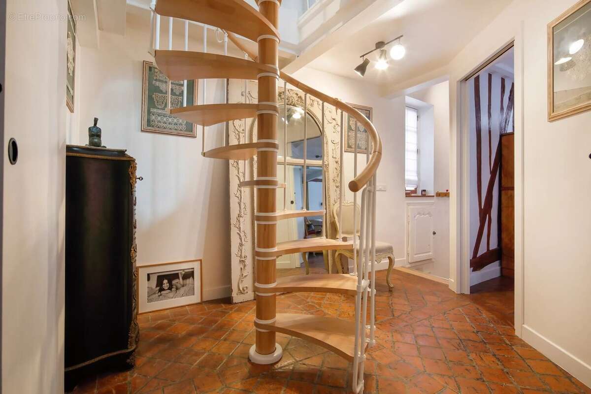 Appartement à PARIS-6E