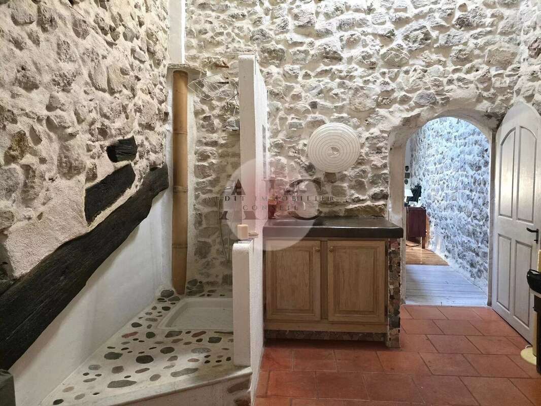 Maison à MONTAUROUX