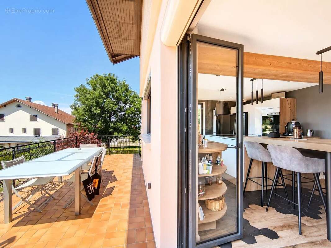 Maison spacieuse de 200 m² à Saint-Paul-en-Chablais - photo 9
