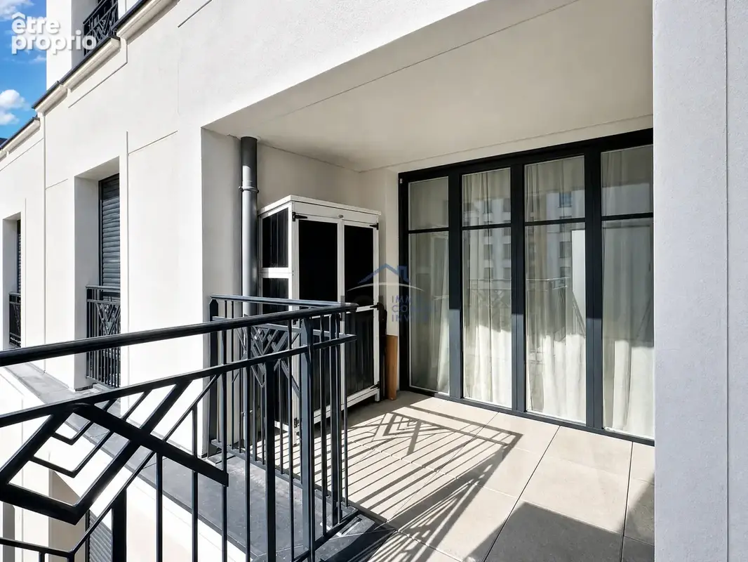 Clamart - Quartier Grand Canal : Appartement 2 pièces neuf (DPE B) avec terrasse Sud et parking - photo 11