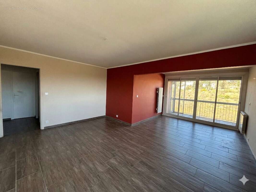 Appartement à PRIVAS