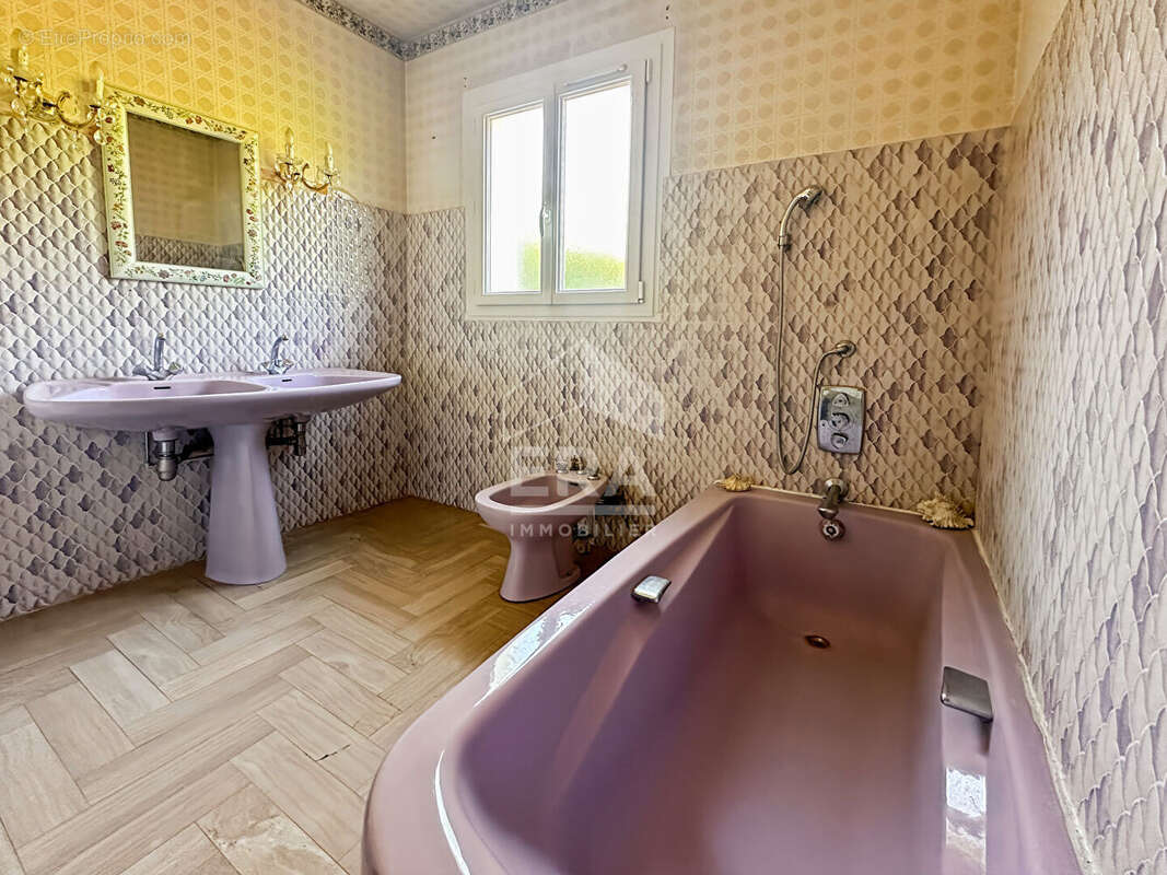 Maison à SAINT-FARGEAU-PONTHIERRY