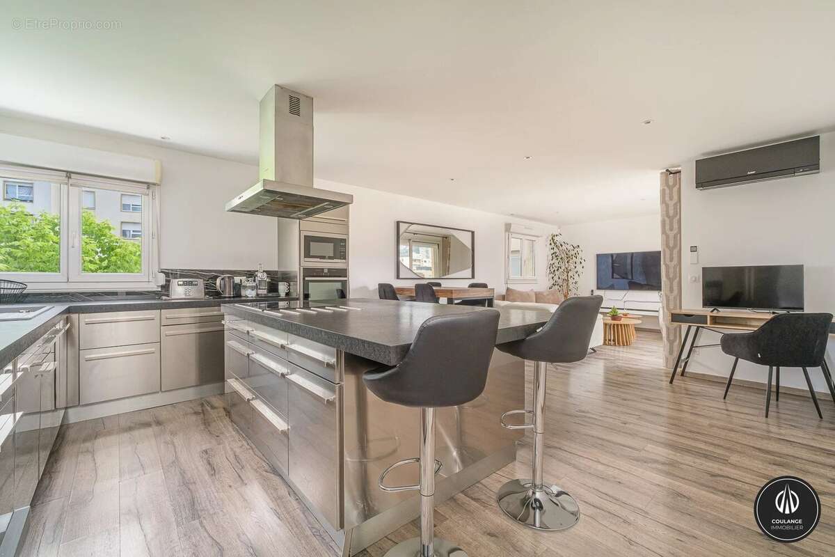 Appartement à MARSEILLE-8E