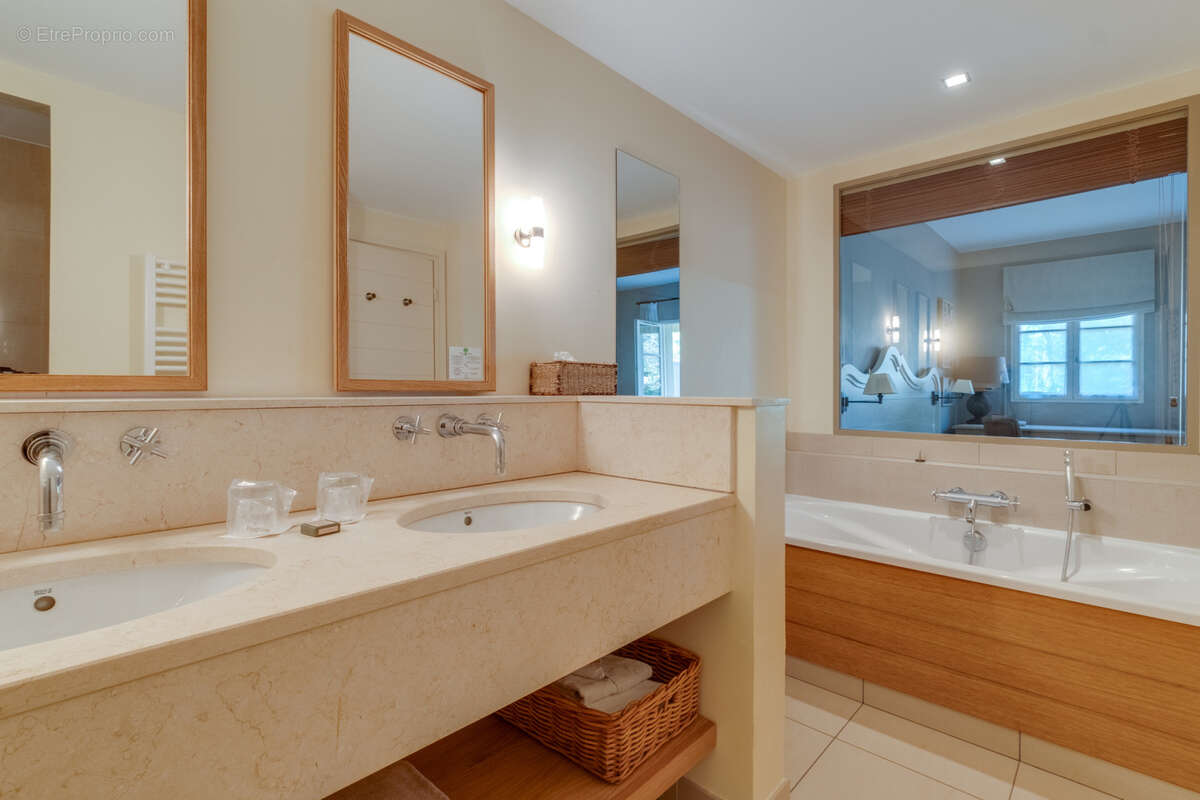 Appartement à LA MOTTE