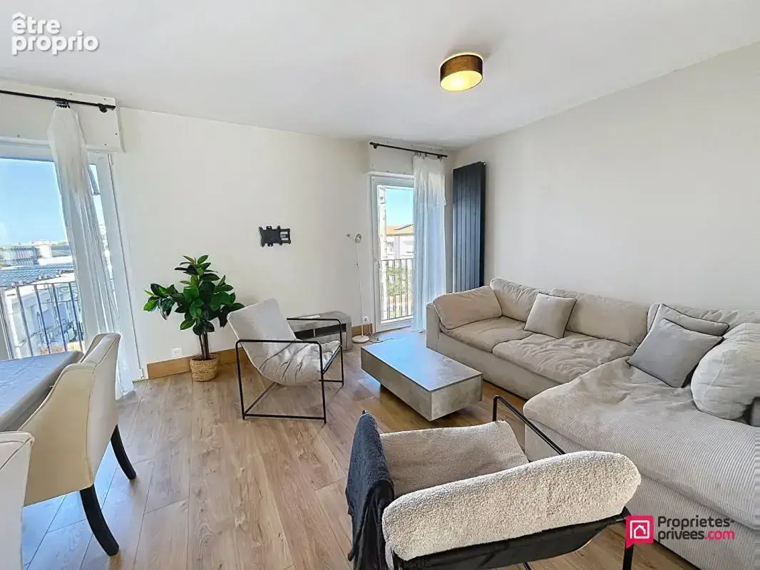 La Rochelle - Mireuil Résidentiel - Appartement de 72m² rénovés, 2 chambres - photo 2