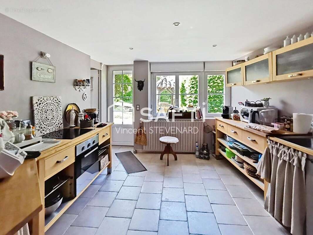 Maison 228 m² à Montjean  - photo 5